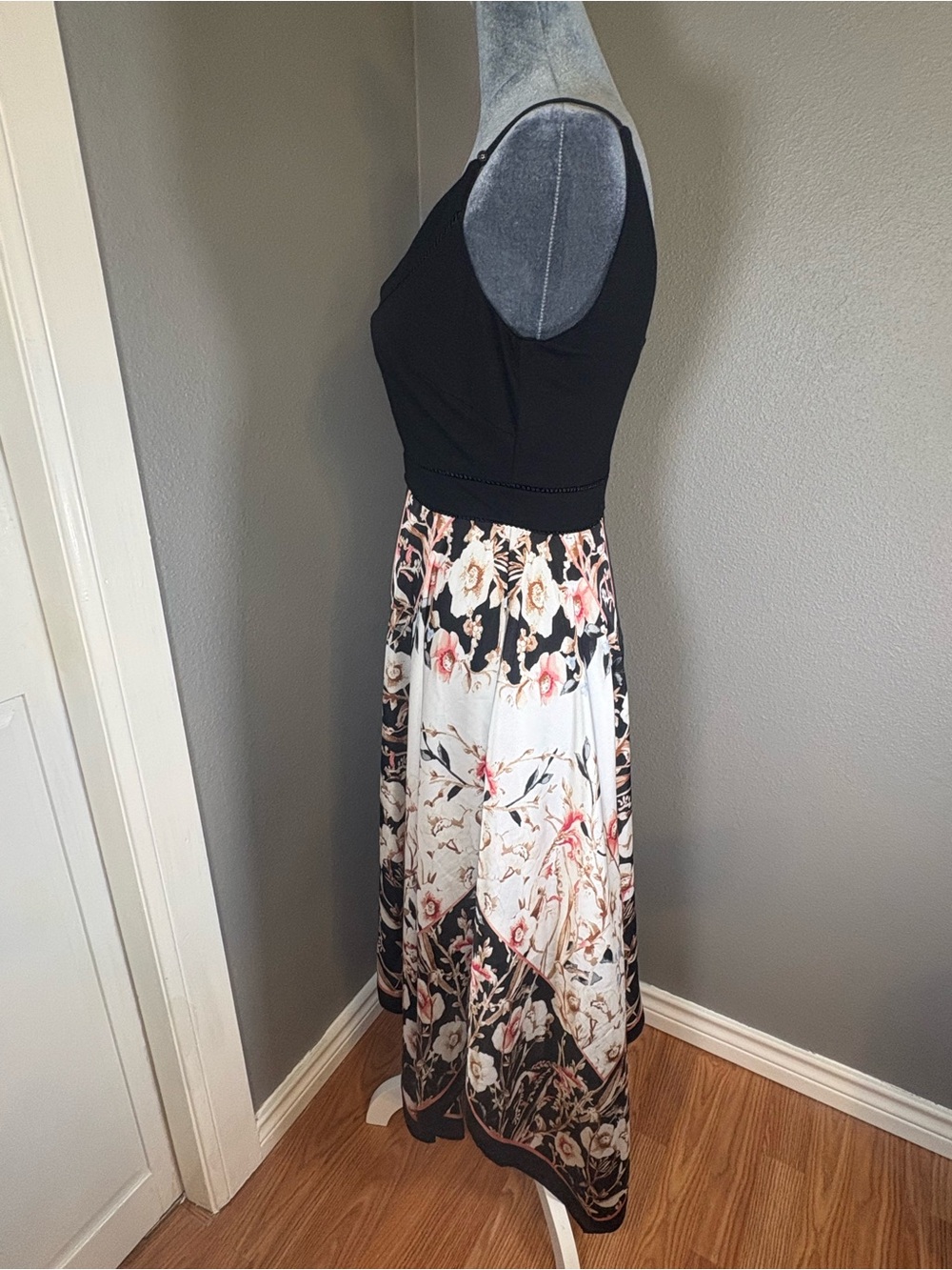 White House Black Market Dress Scarf Print Handkerchief Hem Size 0 - Picture 9 of 14